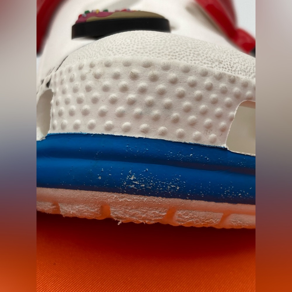 Hello Kitty x Crocs Classic Clogs Slip On with Jibbitz Toddler Size 10 - Picture 8 of 9